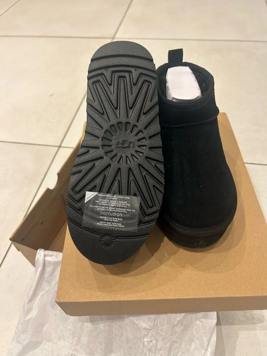 kids Ugg ultra mini platform size uk1 - Image 2