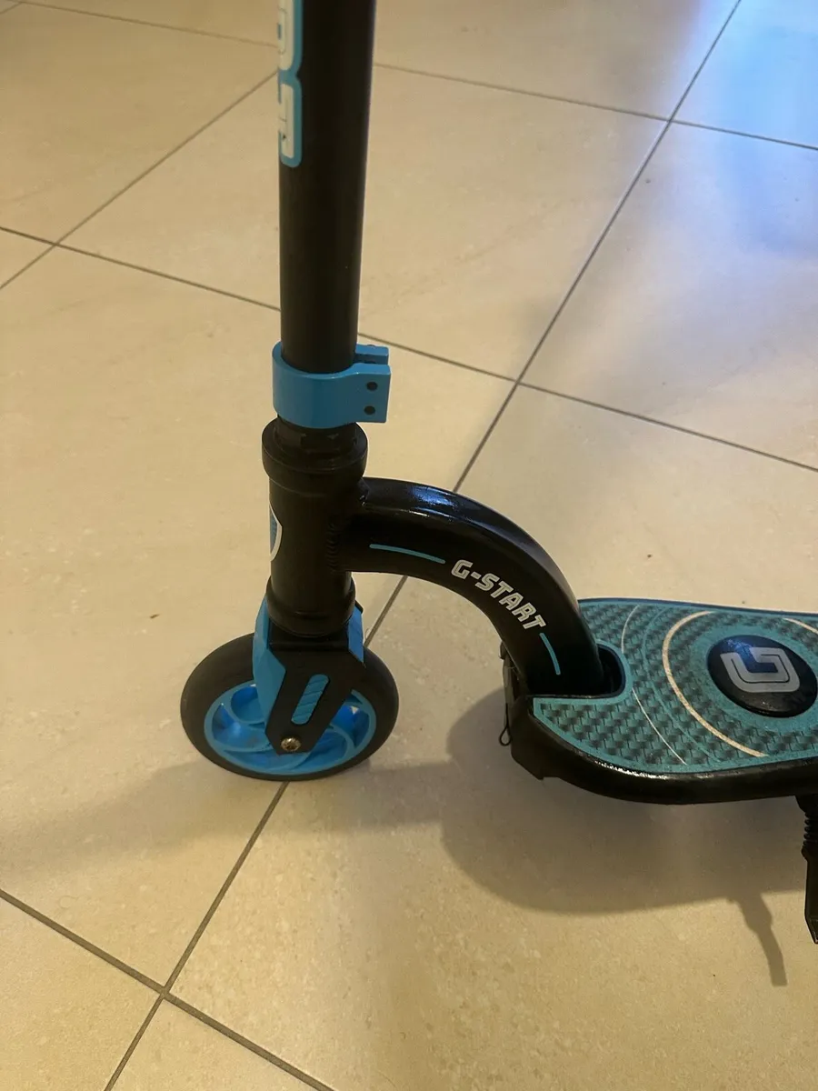 Childs Scooter - G-Start brand - Image 3