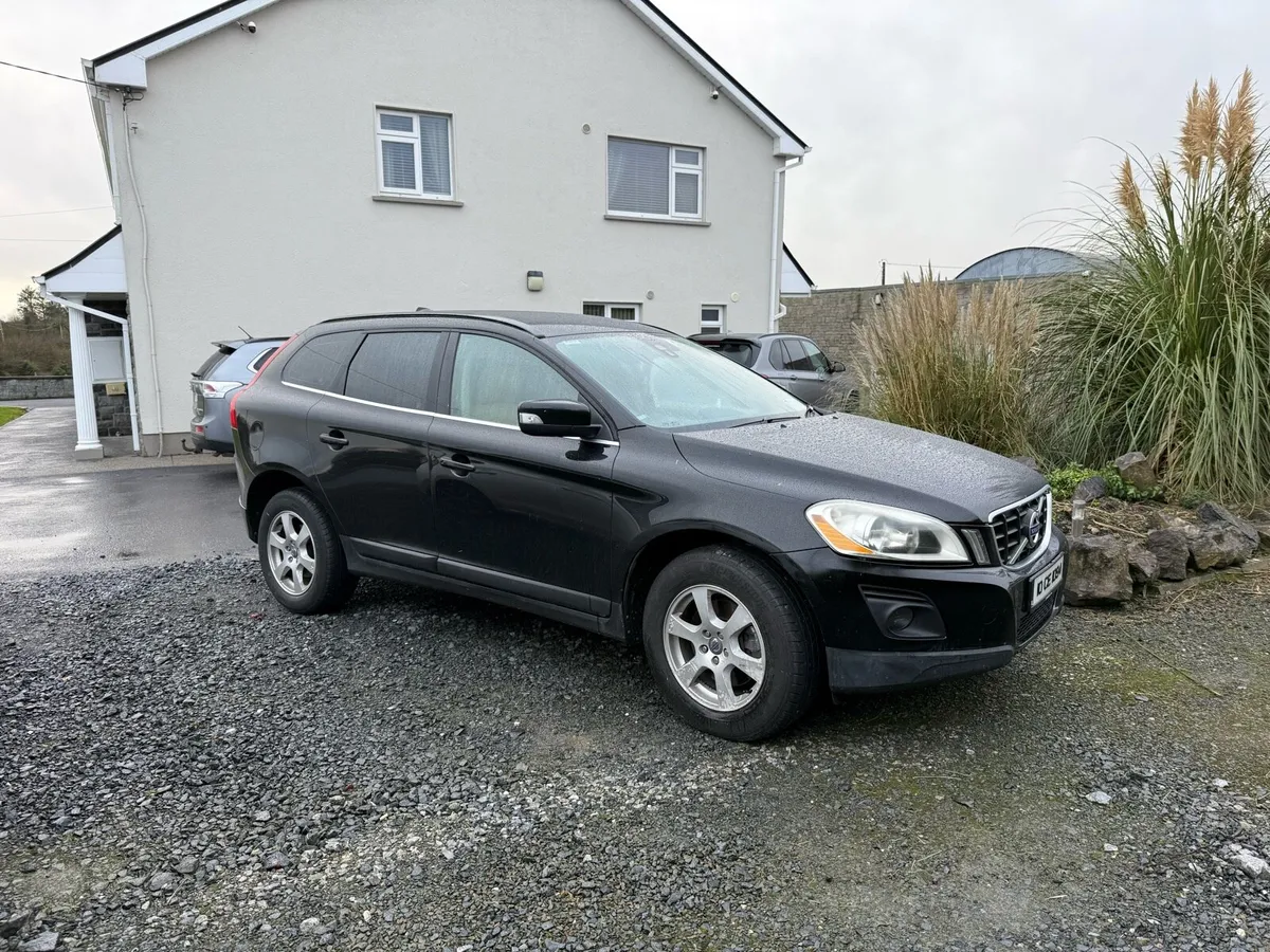 Xc60 Volvo CREWCAB - Image 1