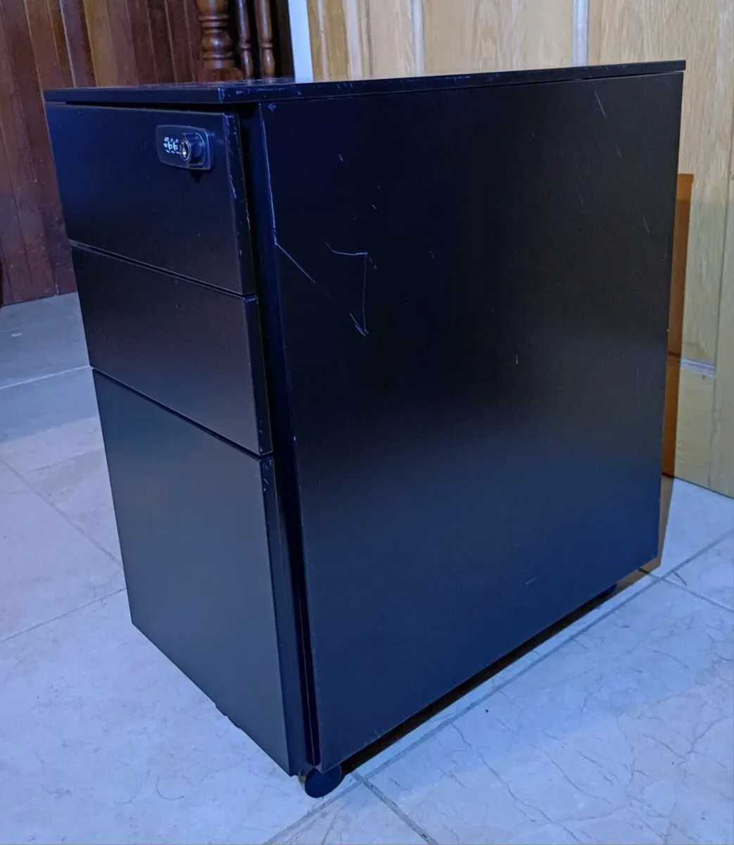 Steel Pedestal Locker with Combination Lock - Image 2