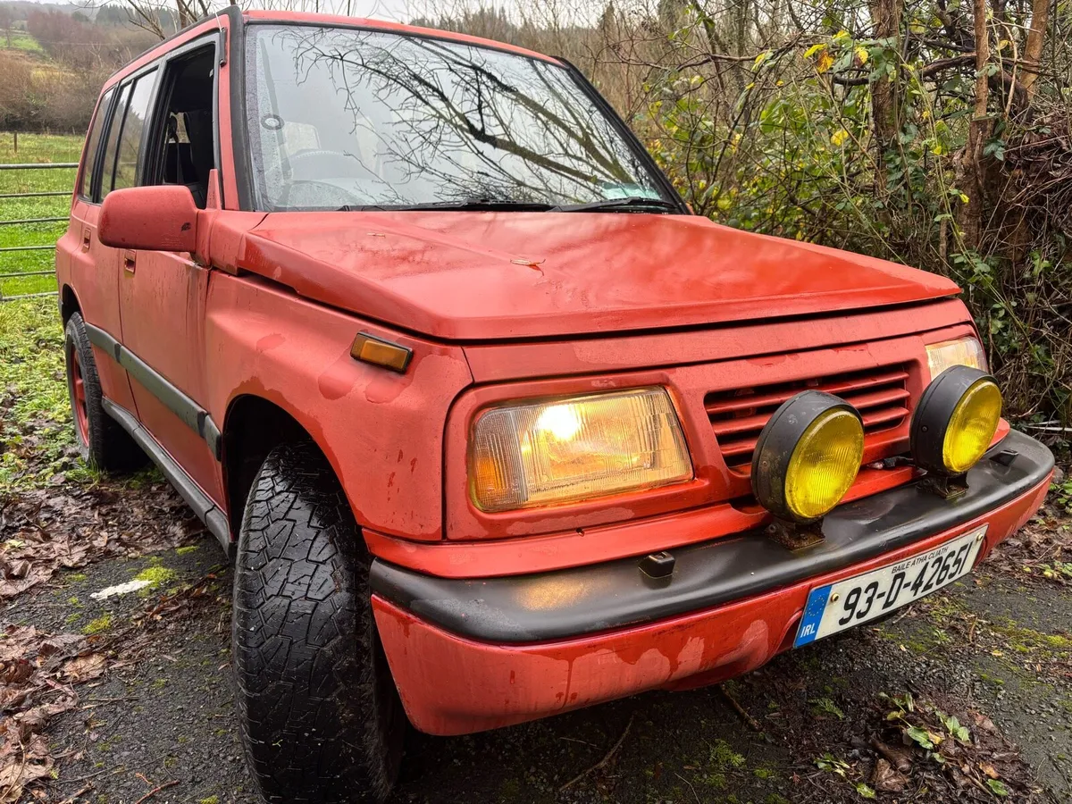4x4 Suzuki Escudo - Image 1