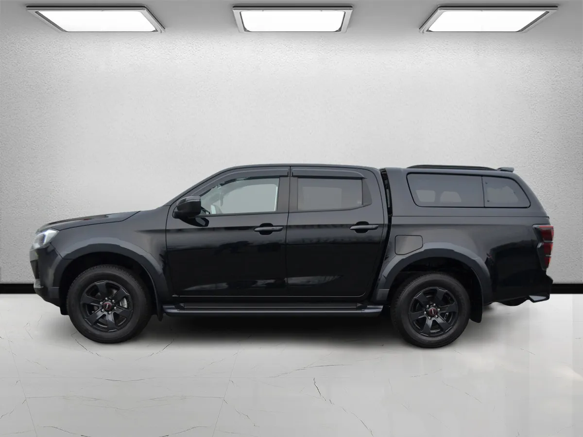 NEW ISUZU D MAX LSE WITH EXTRAS - Image 4