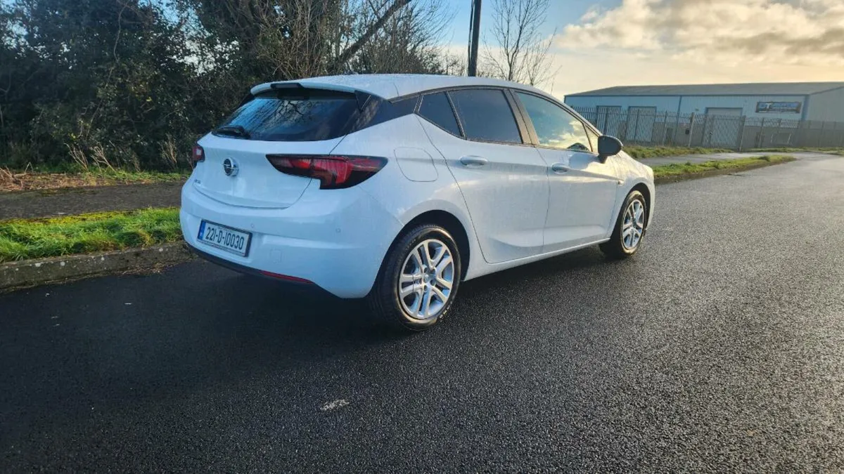 2022 Opel Astra Sport Van - Image 4