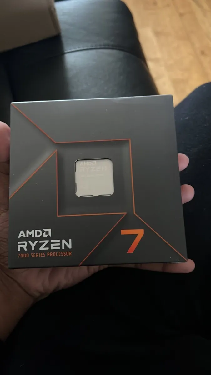 Gaming pc and monitor - Image 3