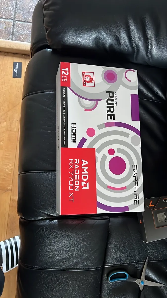 Gaming pc and monitor - Image 4