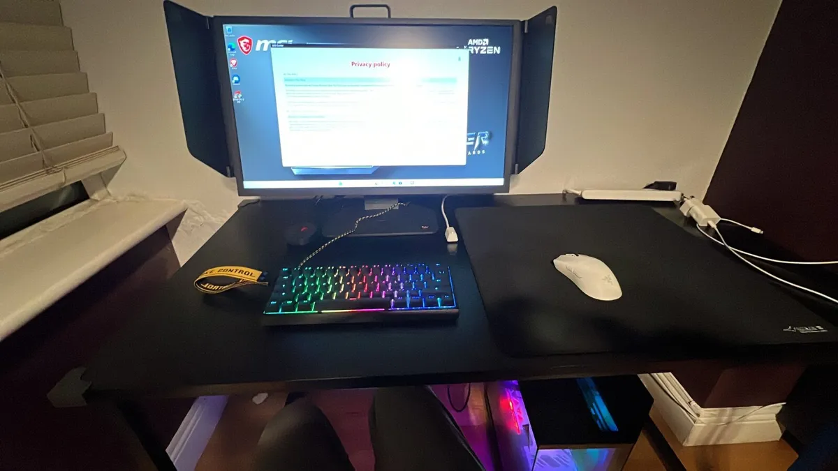 Gaming pc and monitor - Image 1