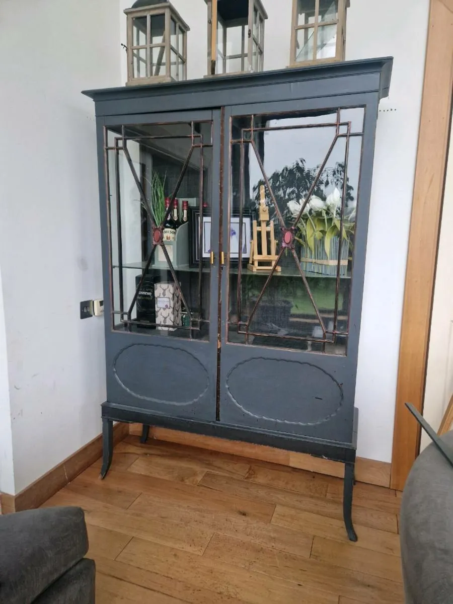 Antique display unit upcycled - Image 1