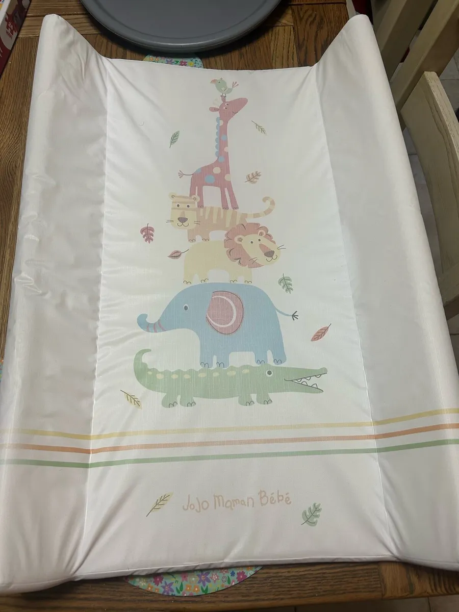 Baby changing/ feeding accessories - Image 2