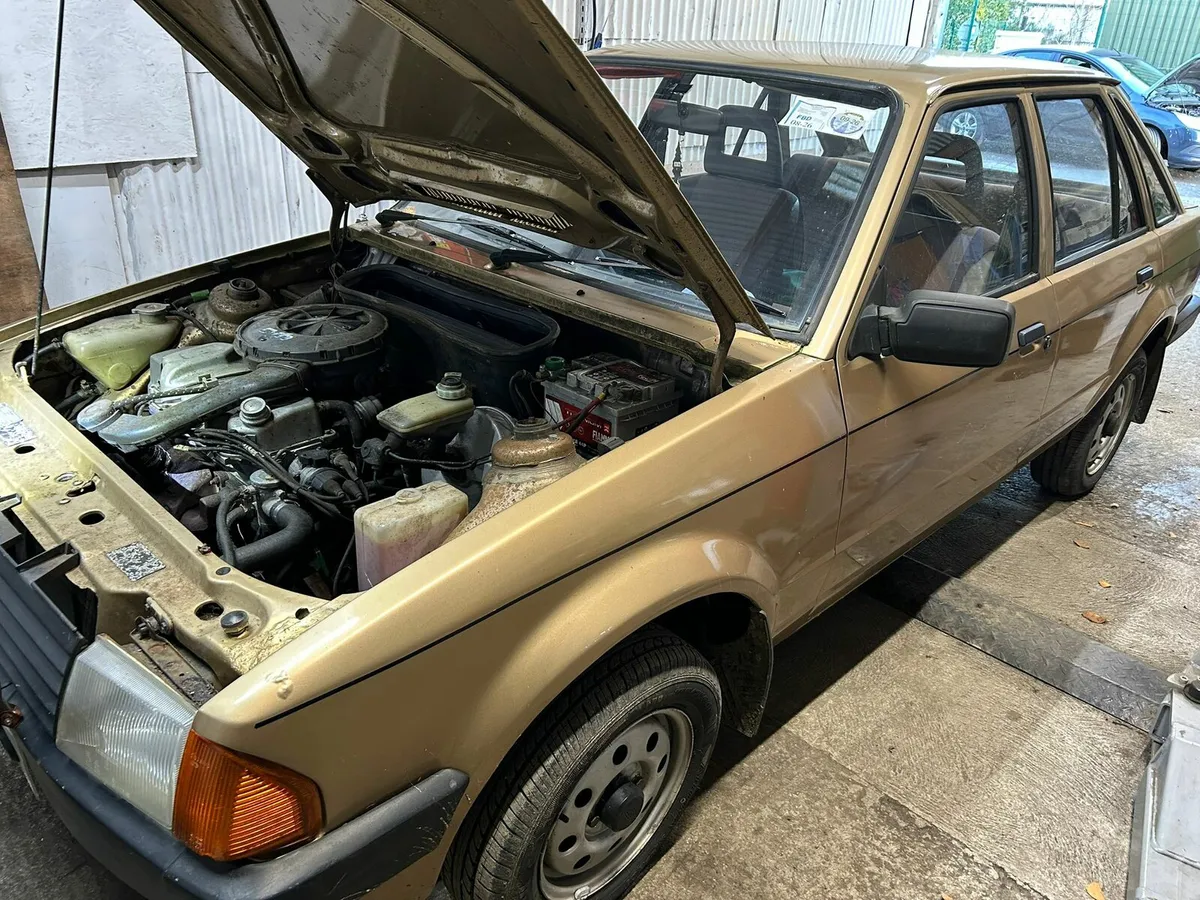 Ford Escort MK 3 - Image 2