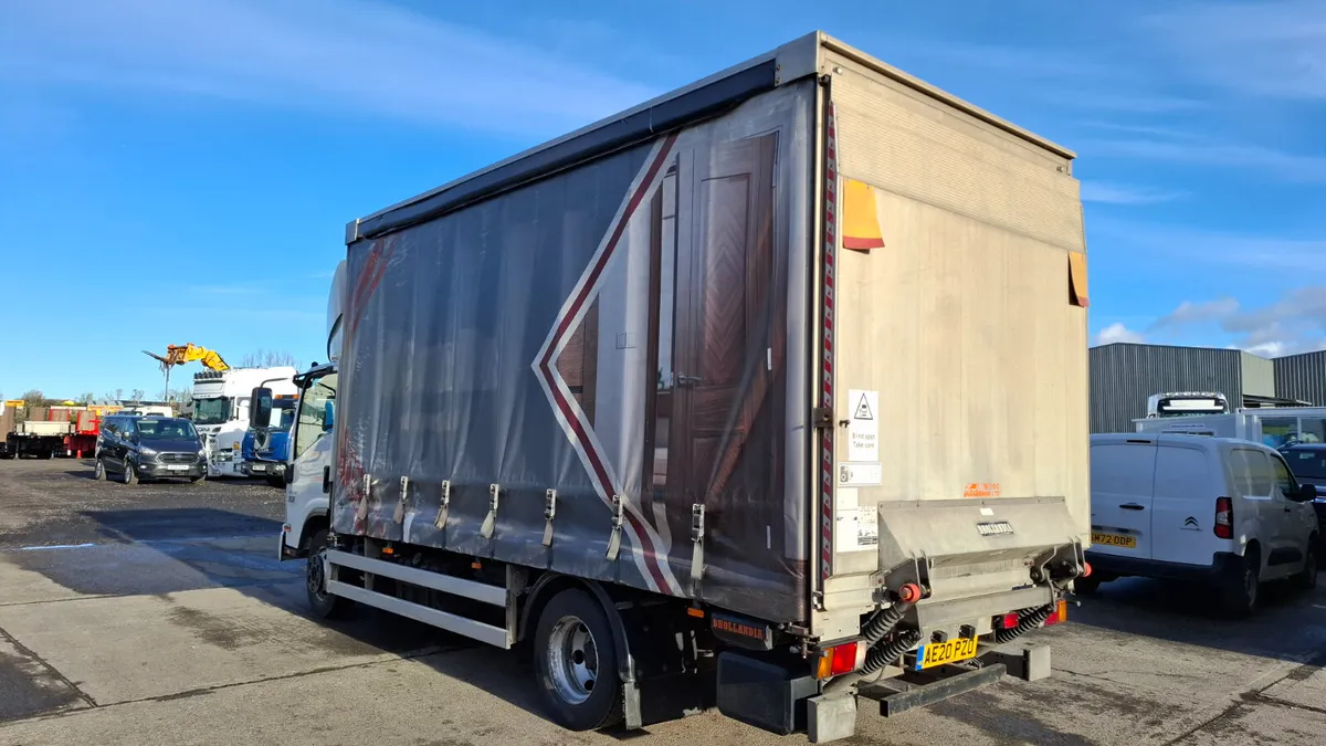 2020 Isuzu N75.190 Curtain Sider  Tail Lift - Image 4