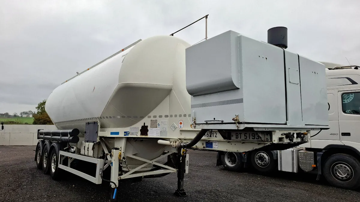 2012 Powder Tanker - Image 1