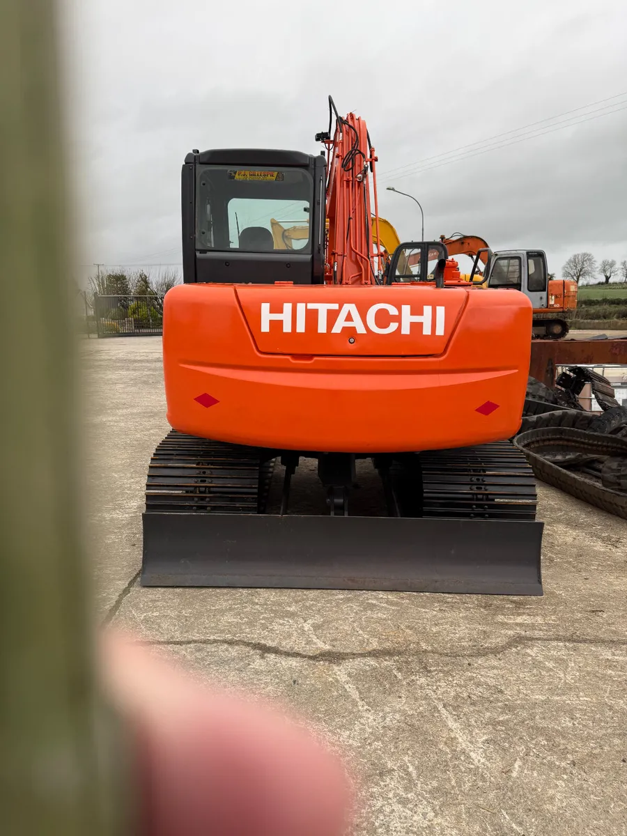 Hitachi Zaxis 70-1 - Image 3
