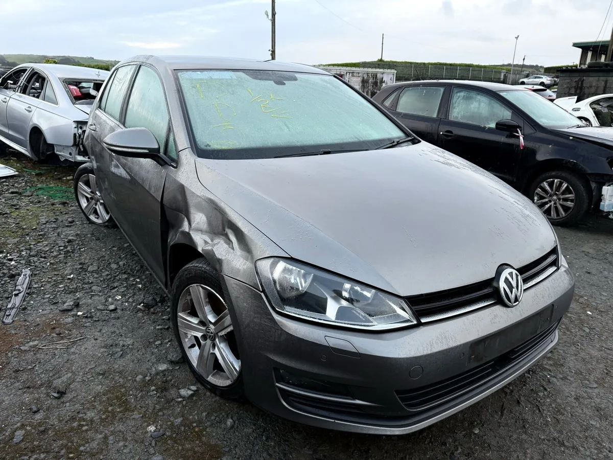 2016 VW Golf for parts only - Image 3