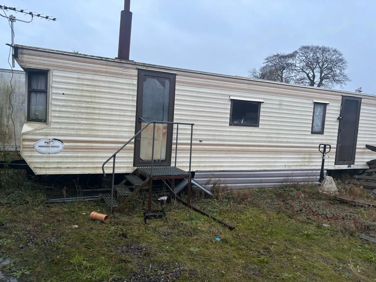 Mobile home - Image 1