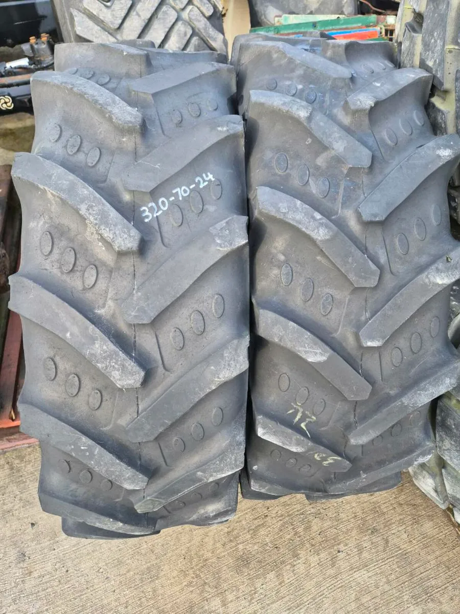 Tractor tyres - Image 2