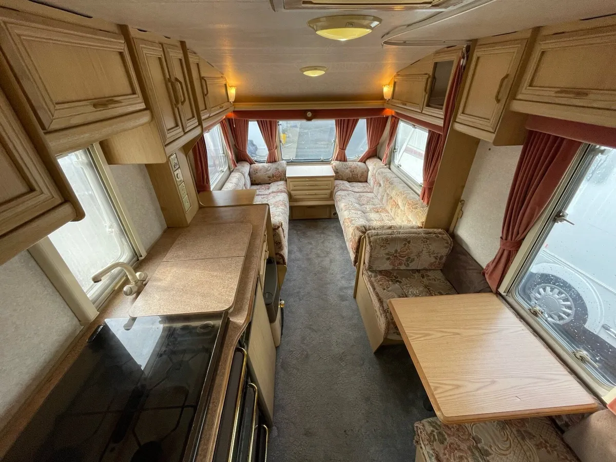 Light weight 4 birth caravan - Image 3