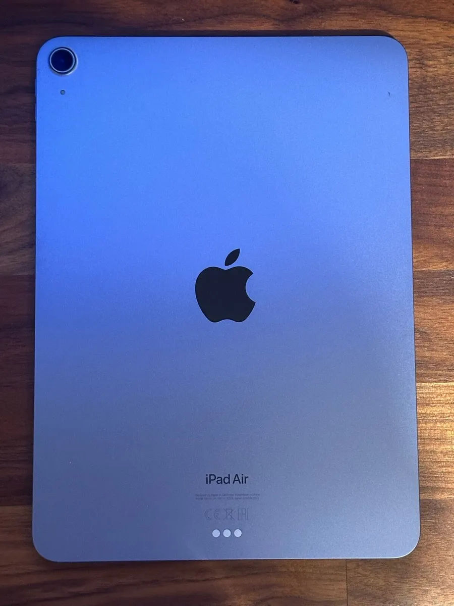 Apple iPad Air 5th Generation - 64GB (2022) - Image 2