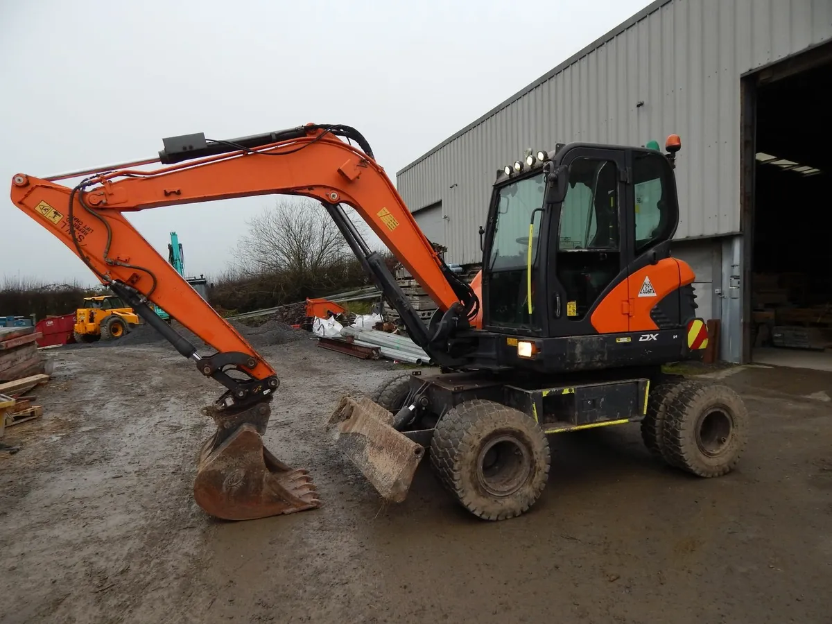 2017 doosan dx57 w - Image 2