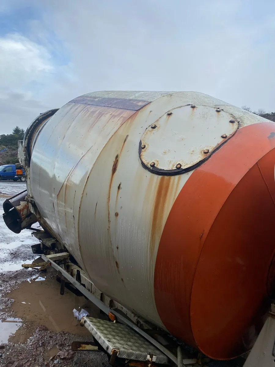 6 cube bottle - Image 2