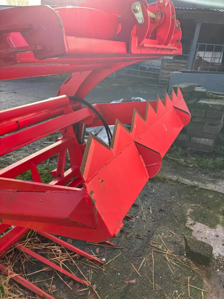 Bale slice - Image 1