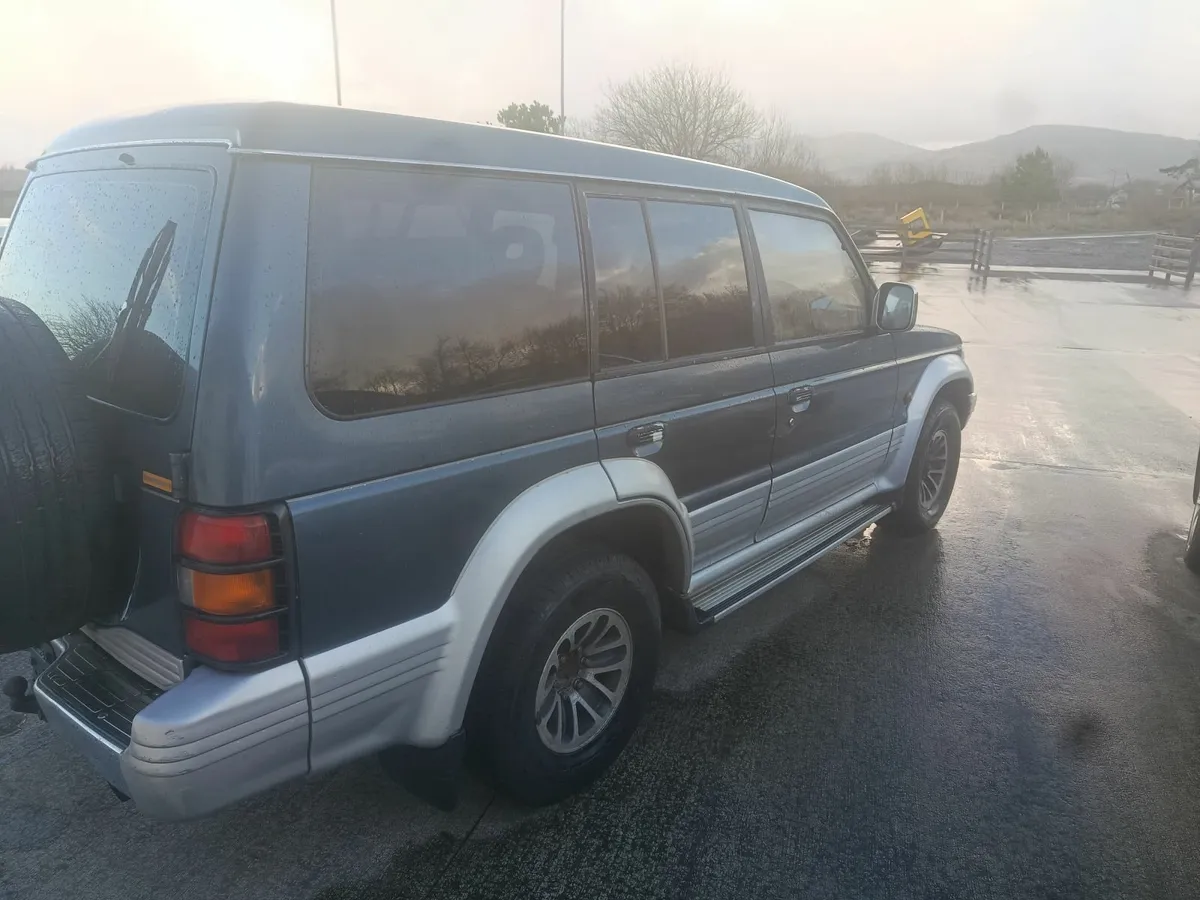 Mitsubishi Pajero 1993 - Image 1