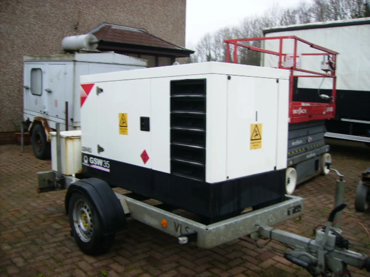 GENERATOR 35 KVA SINGLE AXEL IN GOOD ORDER - Image 1