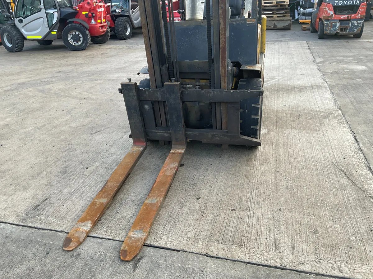 Yale 3 Ton Forklift 1999 - Image 4
