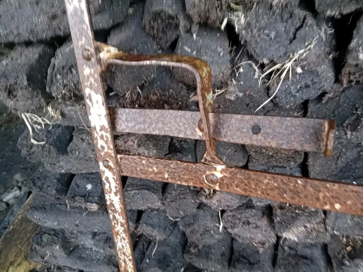 Old 9 feet forged entrance gate reveted - Image 3