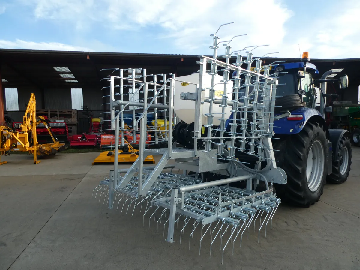 6m Spring tine harrow with seeder - Image 3