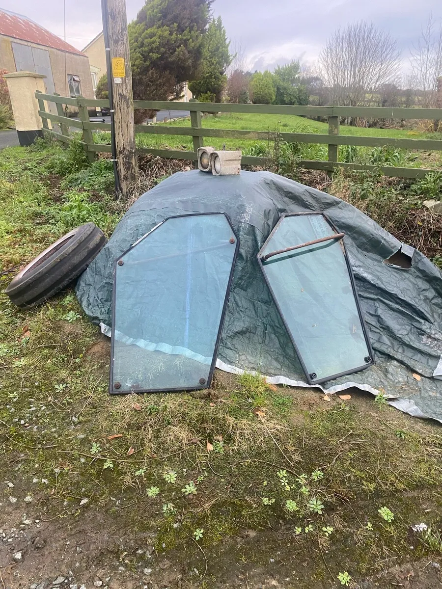 Massey parts - Image 1