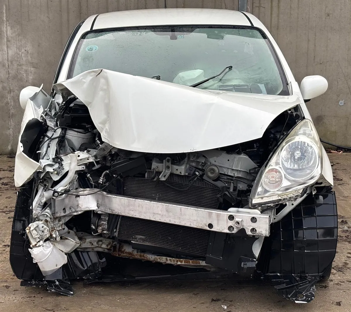 2009 Nissan Note parts - Image 1