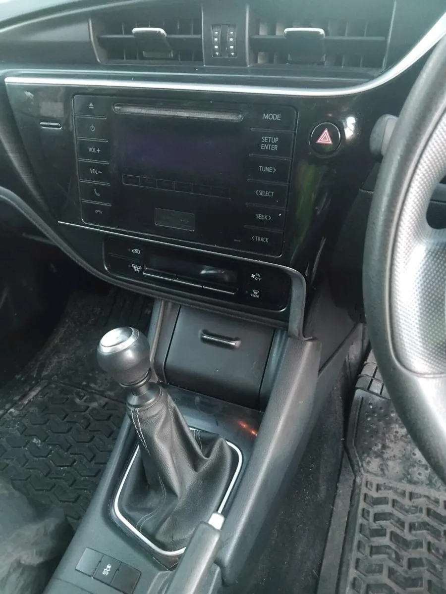 Toyota auris - Image 3