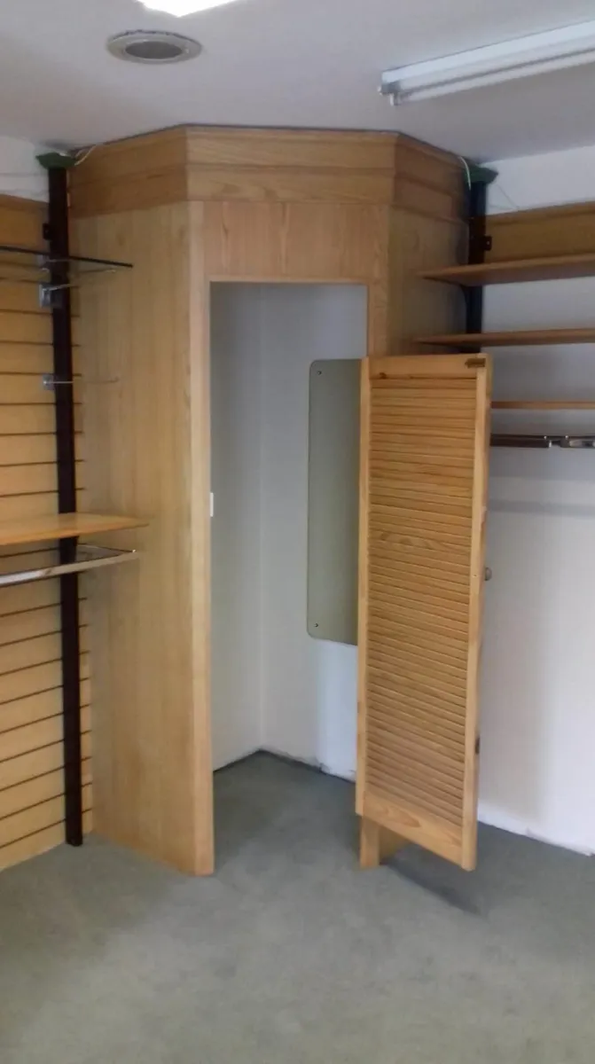 Shop Changing Room - Image 1