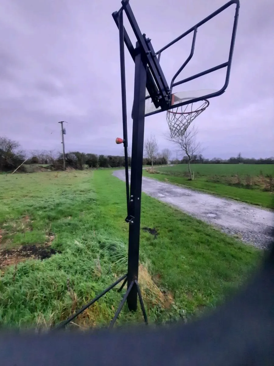 Basketball stand - Image 2