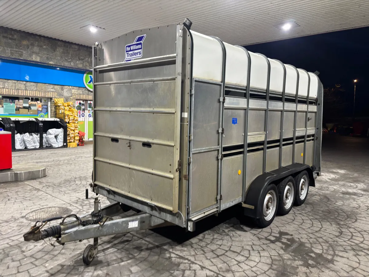 ifor williams ta510 14 ft highroof - Image 1