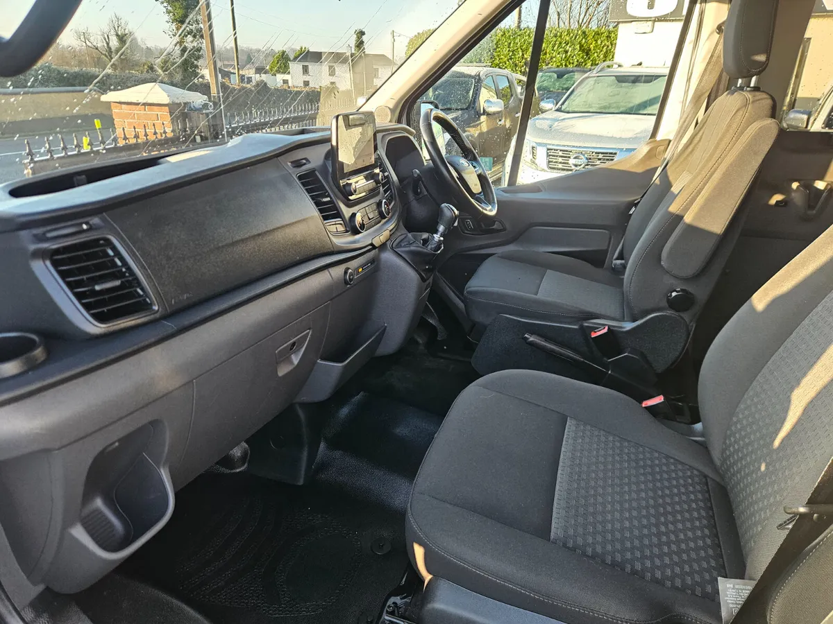 202 FORD TRANSIT 17 SEATER MINIBUS TOP SPEC TREND - Image 2