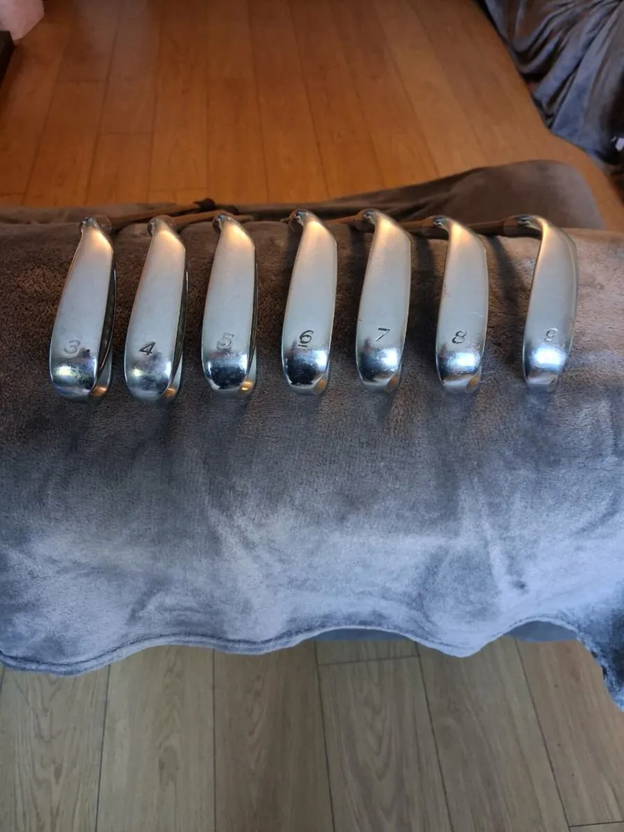 TAYLORMADE IRONS - Image 2