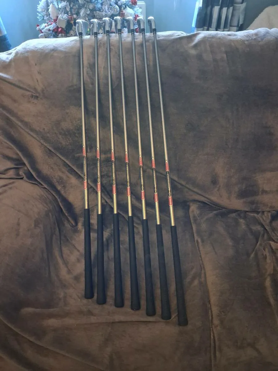 TAYLORMADE IRONS - Image 3