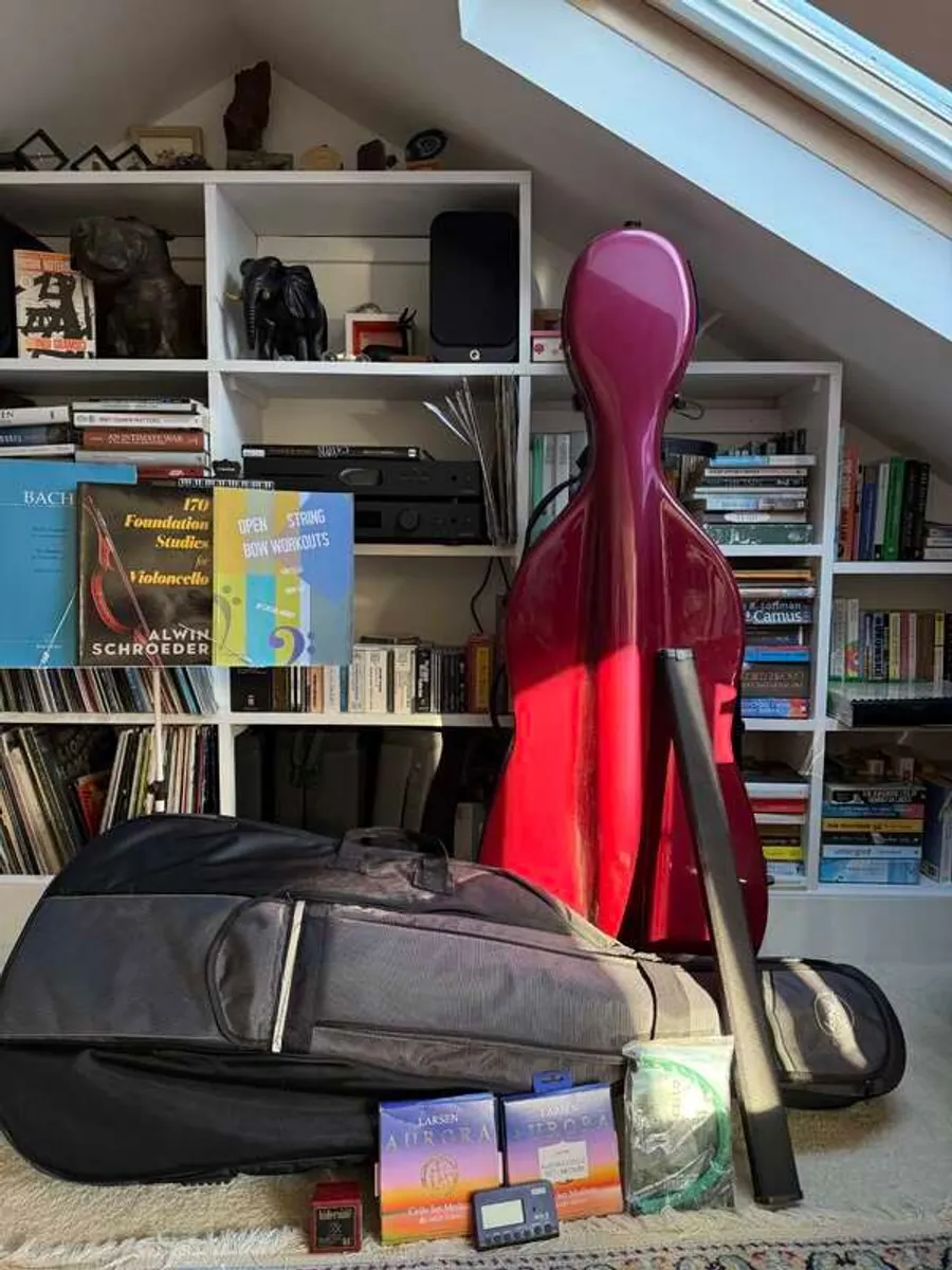 Full size intermediate cello, bow and extras - Image 2