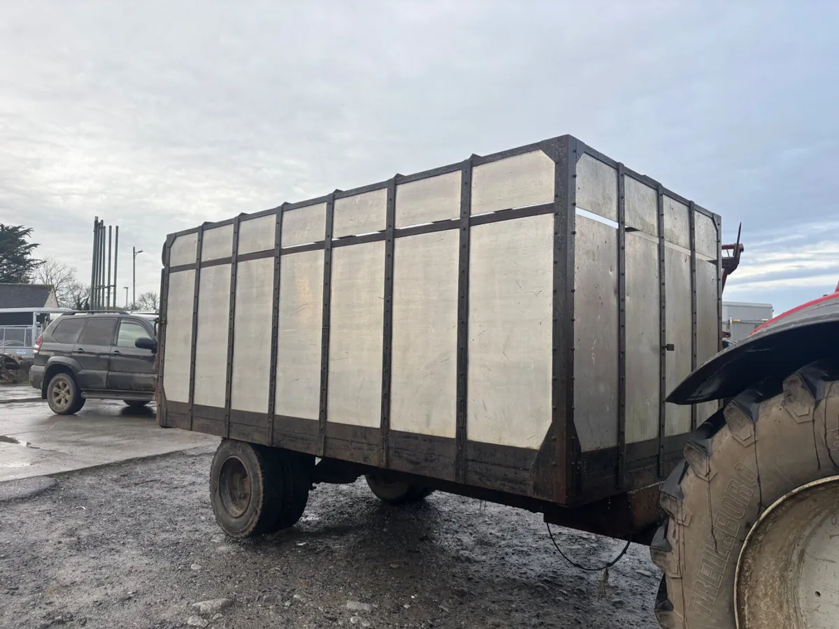 tractor cattle trailer - Image 1