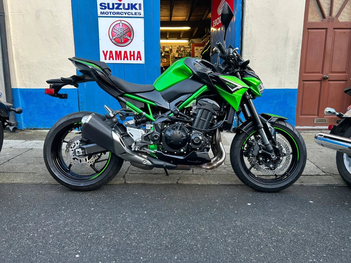 221 Kawasaki Z900 - Image 3