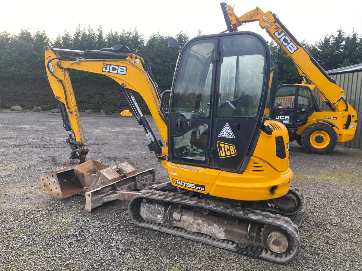JCB 8035 ZTS TRACKED EXCAVATOR YEAR 2018 - Image 2