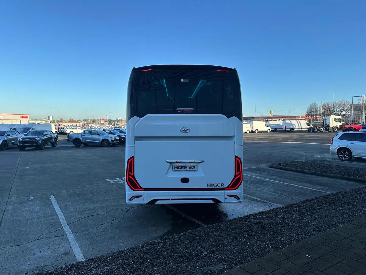 Higer V Series  - V12 ( 55 plus guide ) - Image 4