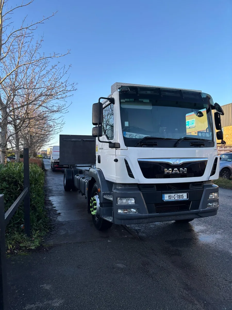 MAN TGM 18-250 chassis cab 2015 - Image 1