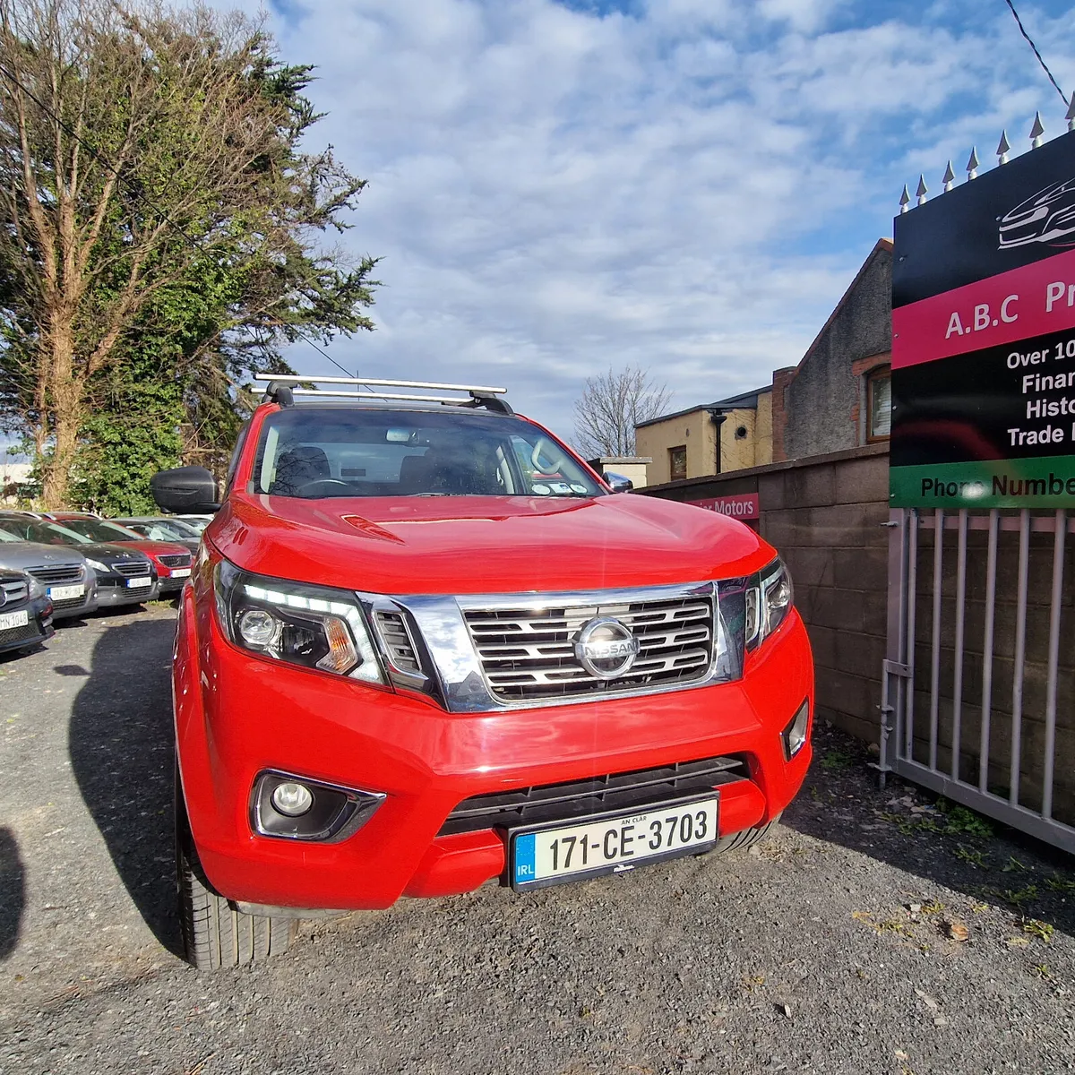 Nissan Navara 2017 Automatic 4x4 - Image 3