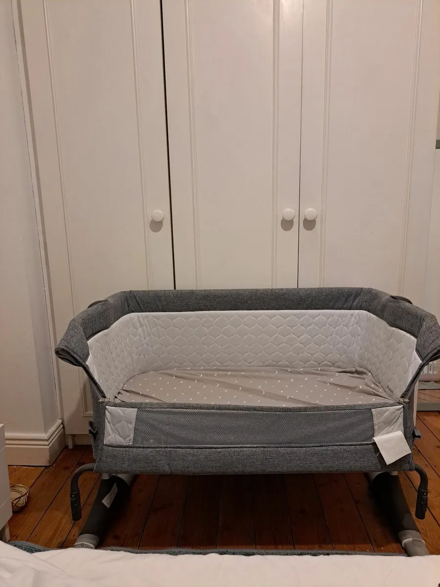 Bedside Cot, Kimmage - Image 1