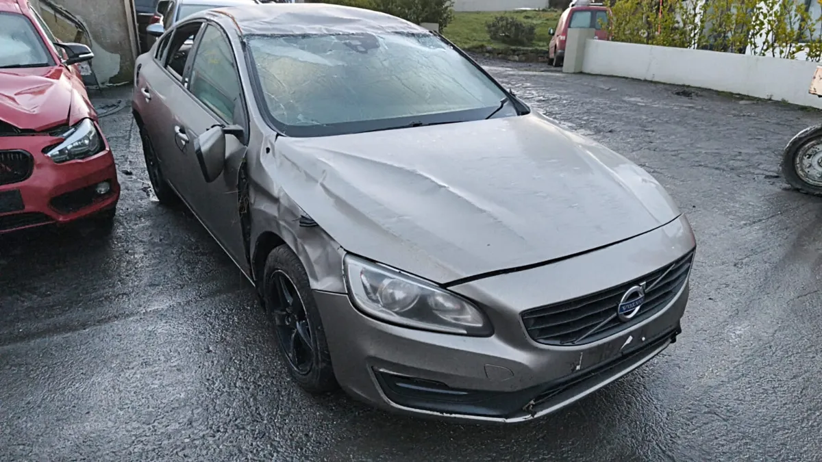 2015  VOLVO S60 2.0 DIESEL FOR BREAKING! - Image 2