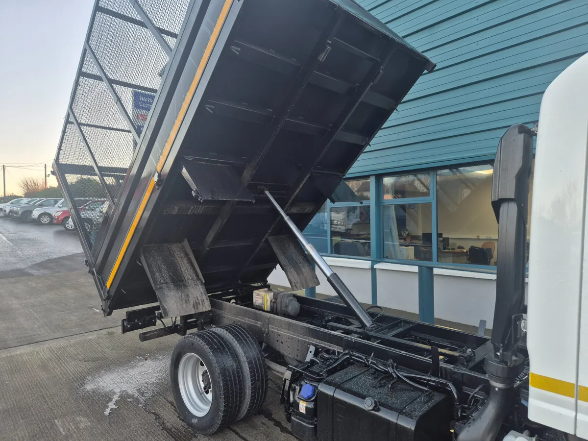 2022 ISUZU 3.5TON TIPPER - Image 4
