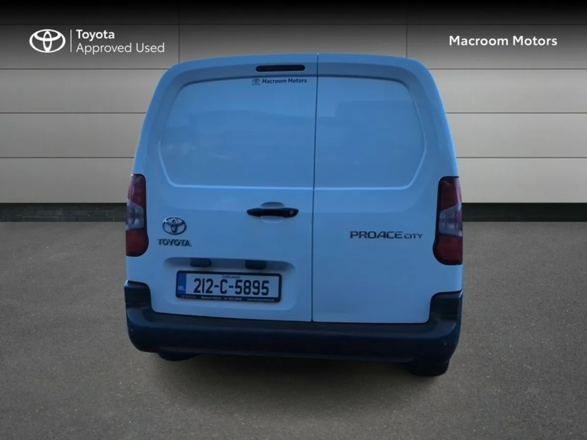 Toyota Proace FRESH SELECTION OF TRADE-INS CITY P - Image 4
