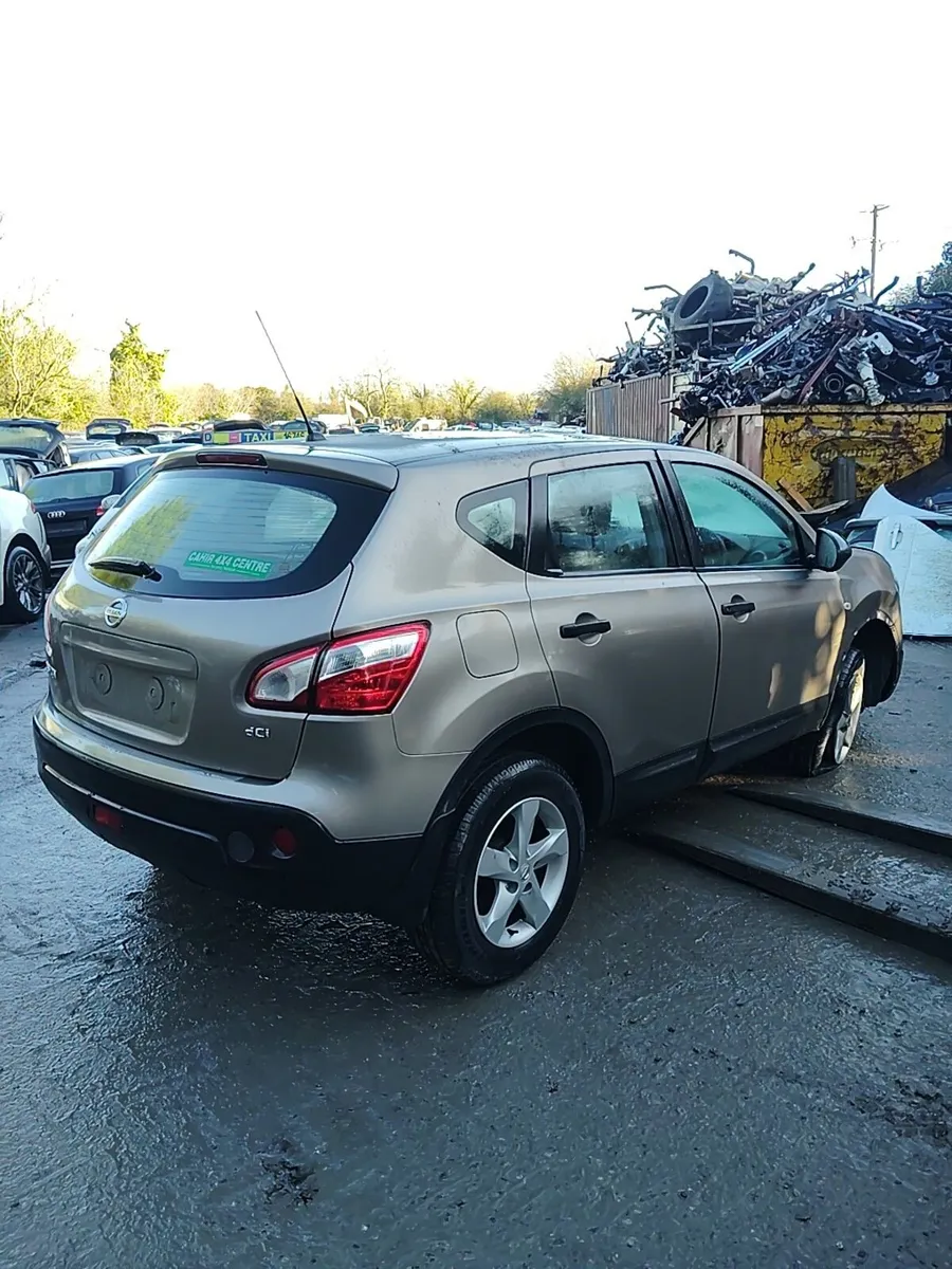 Breaking Nissan qashqai 2013 1.5tdci - Image 2